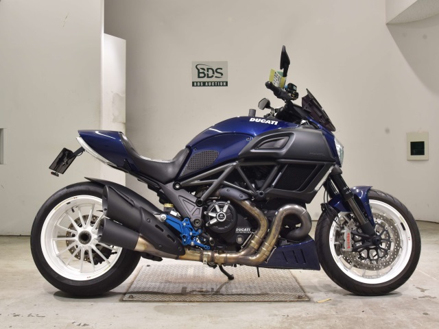 Ducati DIAVEL 2015