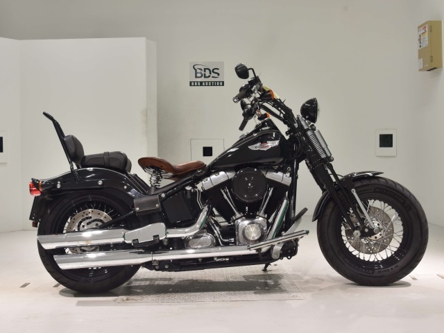 HD CROSS BONES FLSTSB1580 2011
