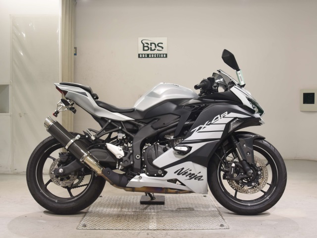 Kawasaki ZX-4R 2024