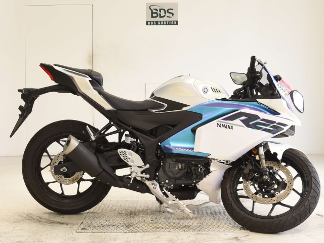 Yamaha YZF-R25A 2025