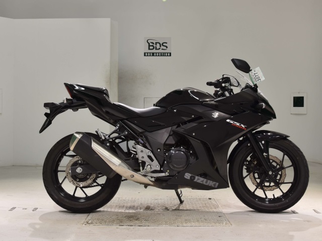 Suzuki GSX250R