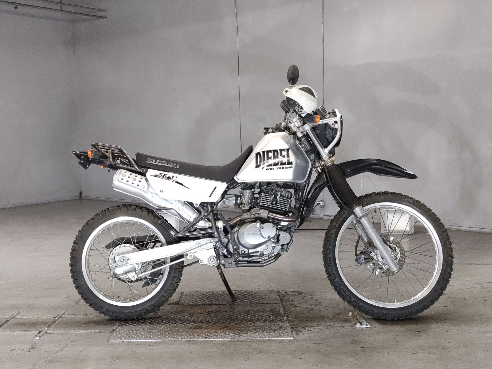 Suzuki DJEBEL200 2001