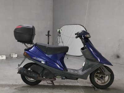 Suzuki ADDRESS V100