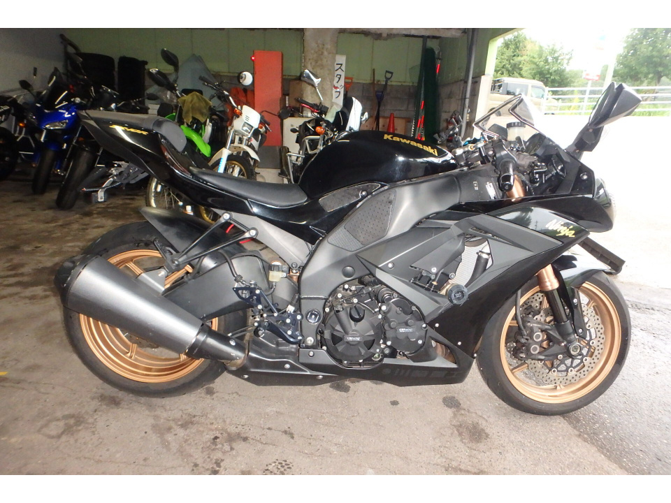 Kawasaki NINJA ZX-10R 2011