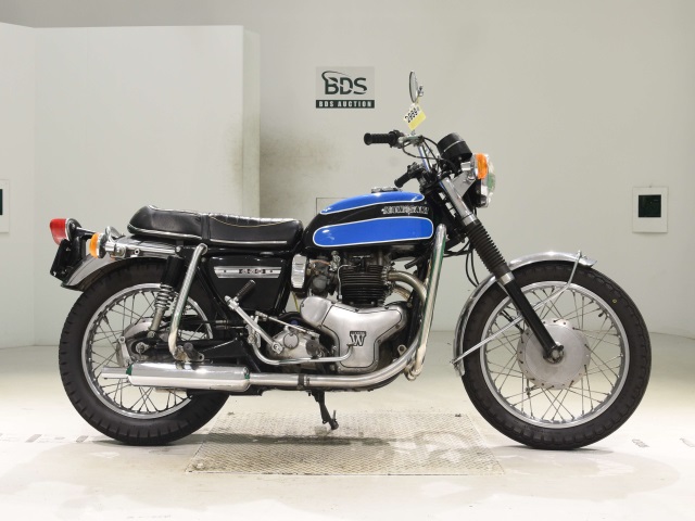 Kawasaki W3 1973