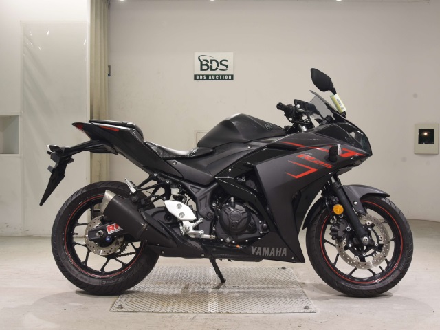 Yamaha YZF-R25 2016