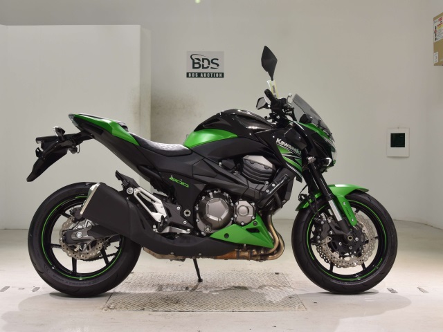 Kawasaki Z800 2023