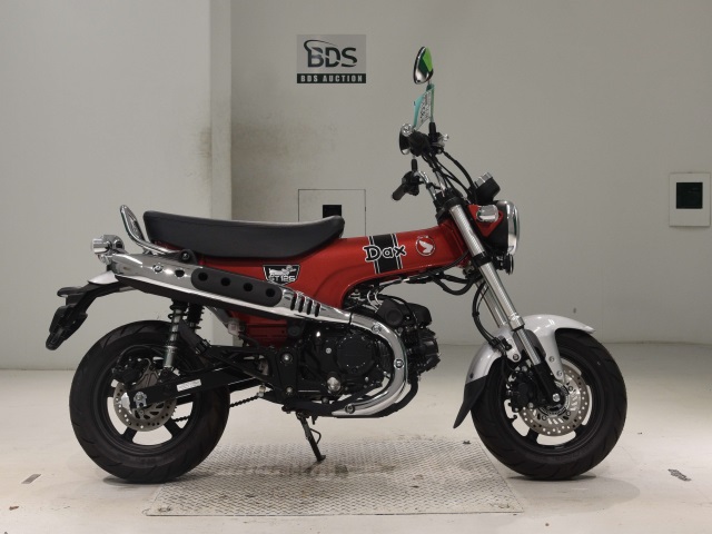 Honda DAX125 2022