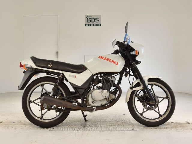 Suzuki GS125E