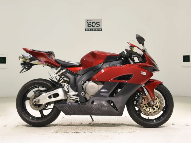 Honda CBR1000RR 2004