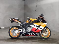 Honda CBR1000RR 2005