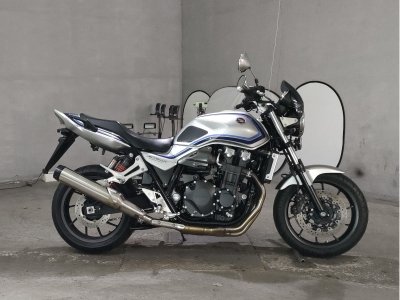 Honda CB1300SF 2021