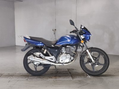 Suzuki EN125 2014