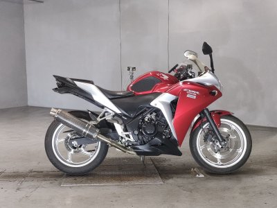 Honda CBR250R 2011