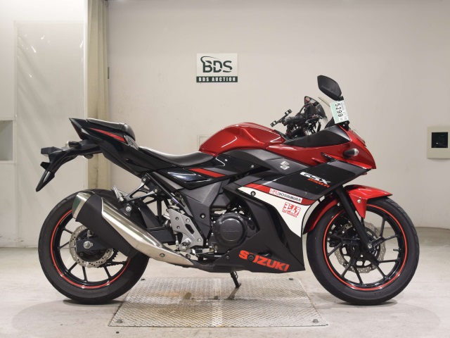 Suzuki GSX250R