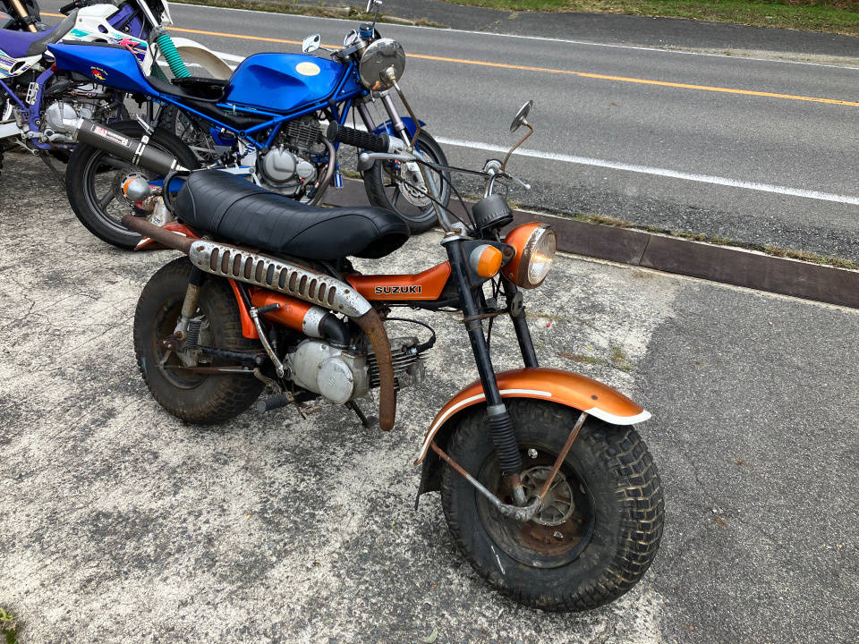 Suzuki VAN VAN90