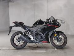 Yamaha YZF-R25 2015