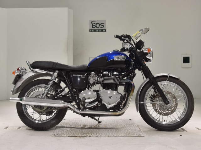 Triumph BONNEVILLE T100 2015