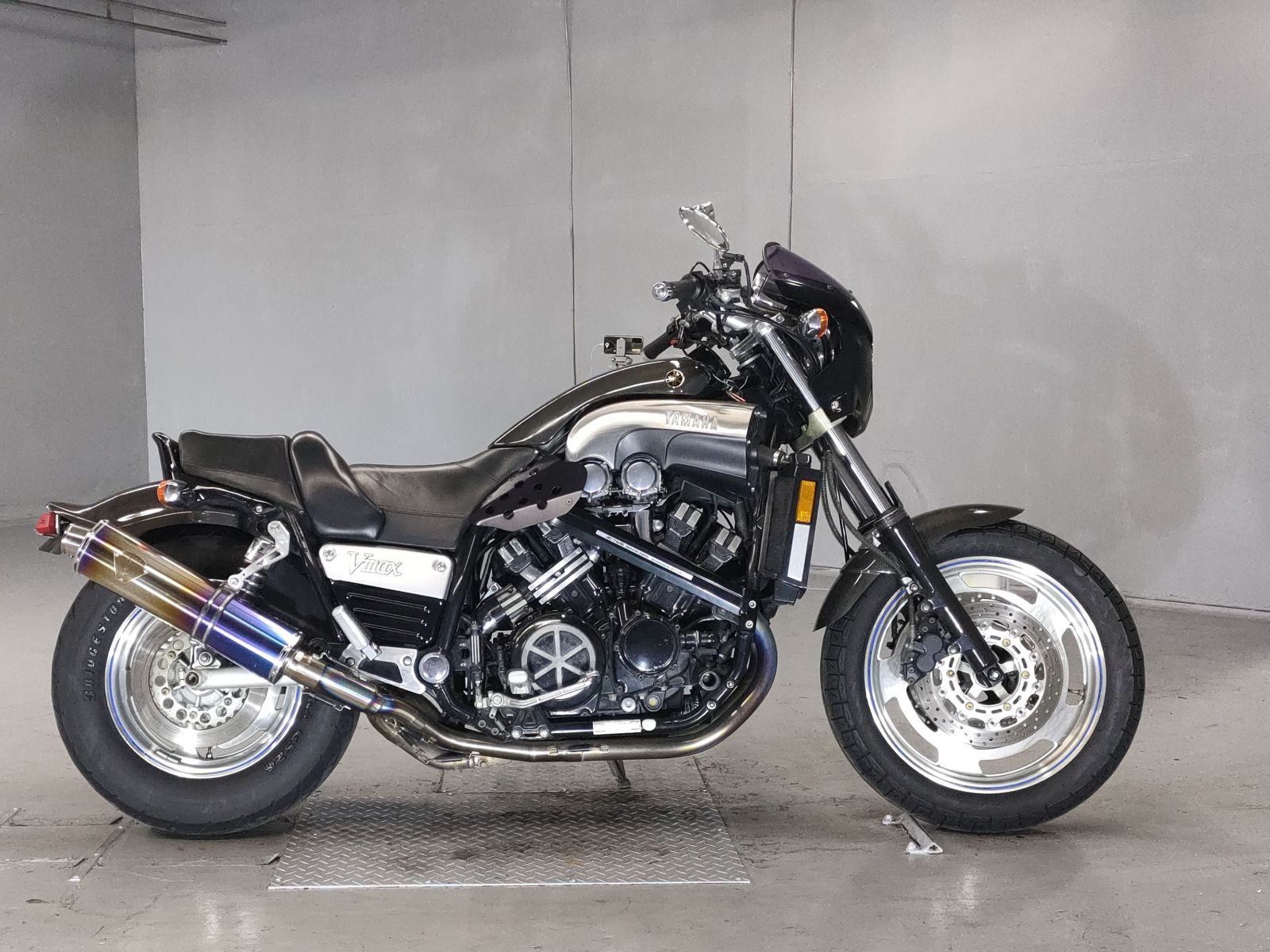 Yamaha V-MAX1200 2004