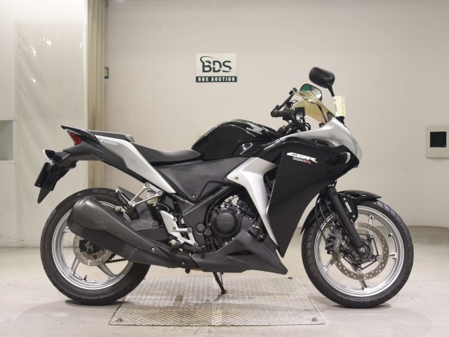 Honda CBR250RA 2011