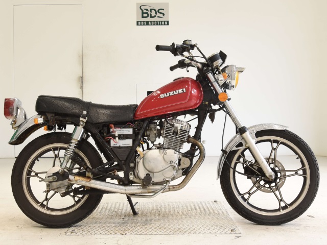 Suzuki GN125 2012