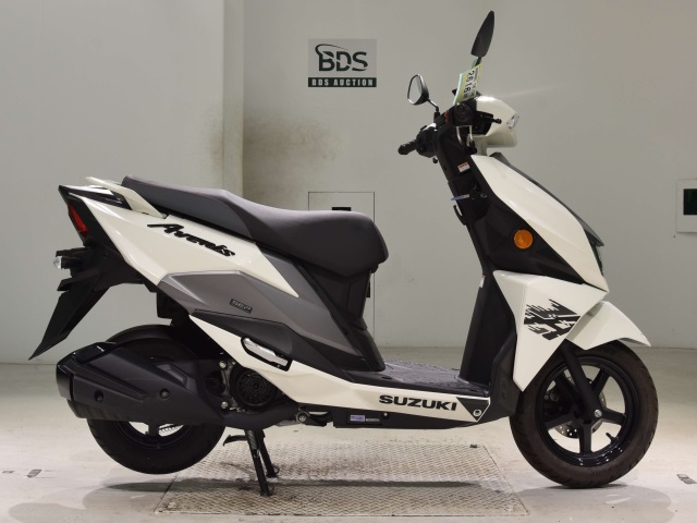 Suzuki AVENIS125