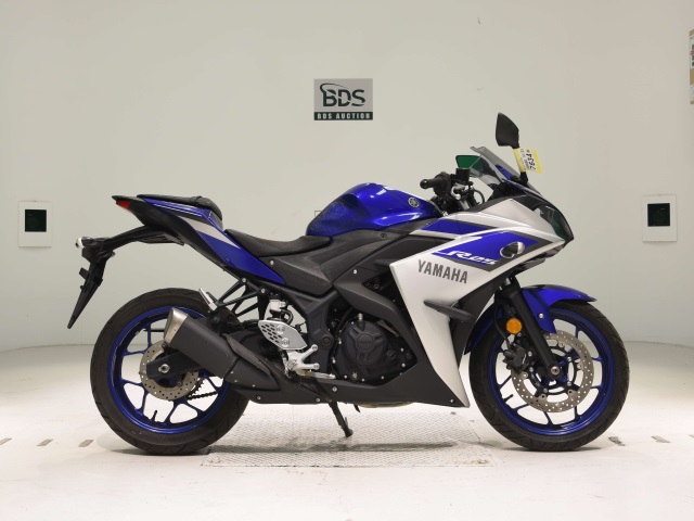 Yamaha YZF-R25A 2015