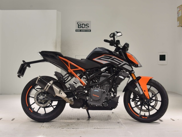 KTM 250 DUKE 2023