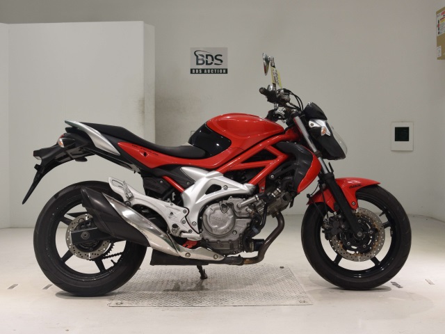 Suzuki GLADIUS SFV650 2010