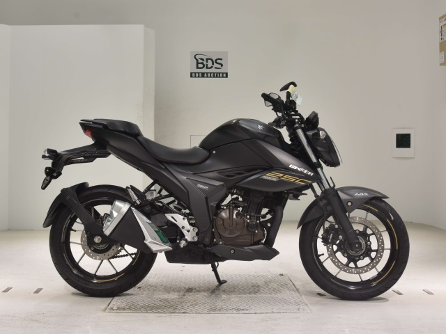 Suzuki GIXXER250