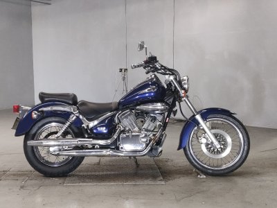 Suzuki INTRUDER 250LC