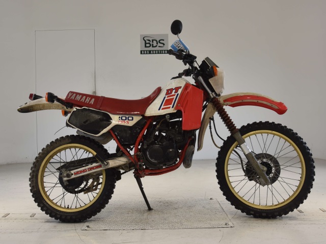 Yamaha DT200R