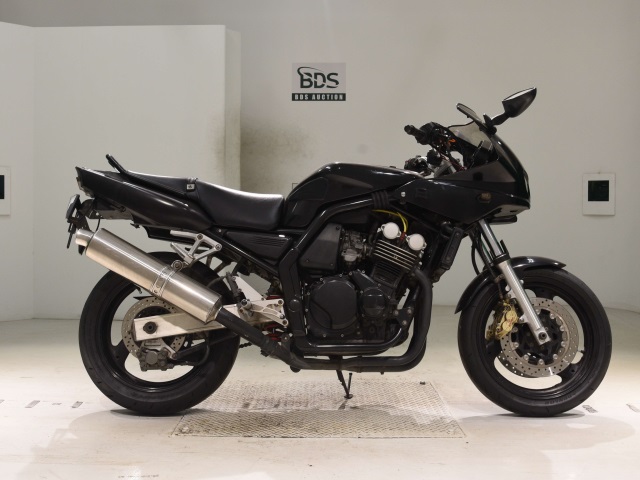 Yamaha FZ400 1998