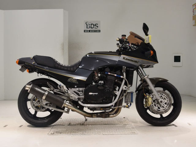 Kawasaki GPZ900R 1993