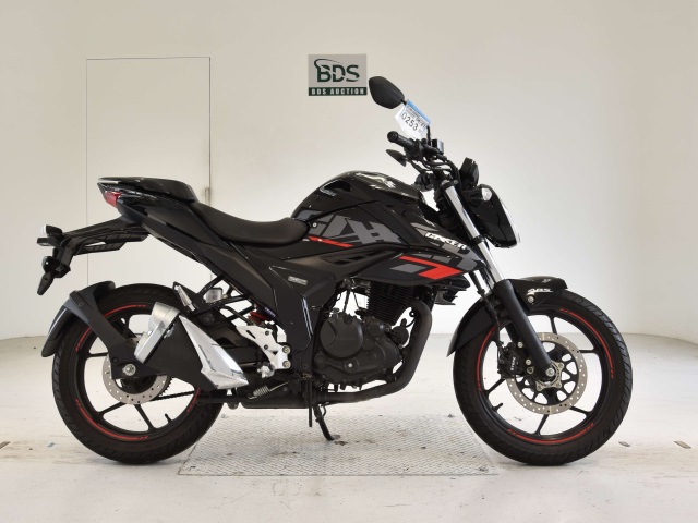 Suzuki GIXXER150