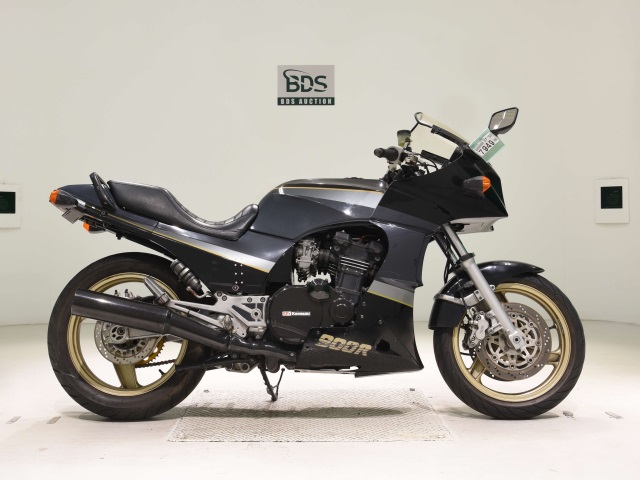 Kawasaki GPZ900R 1991