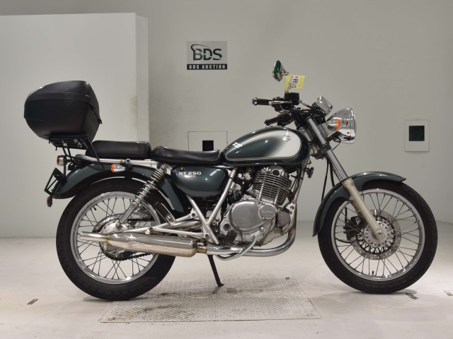 Suzuki ST250E 2011