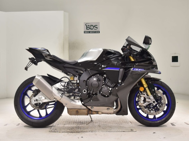 Yamaha YZF-R1M 2025