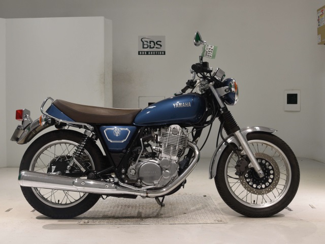Yamaha SR400 2020