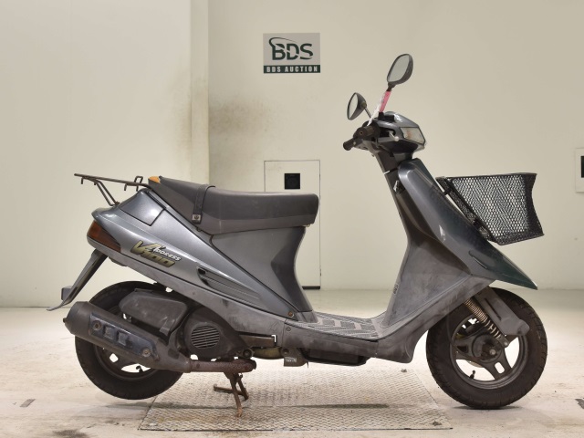Suzuki ADDRESS V100