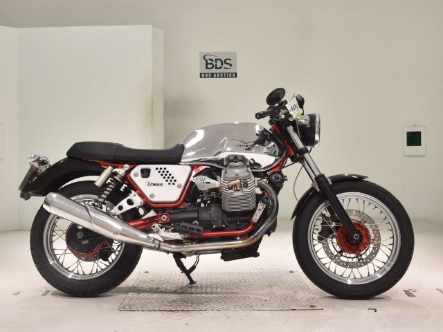 Moto Guzzi V7 RACER 2014