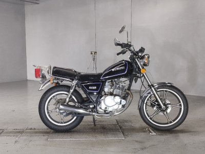 Suzuki GN125 2004