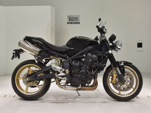 Triumph STREET TRIPLE R 2011