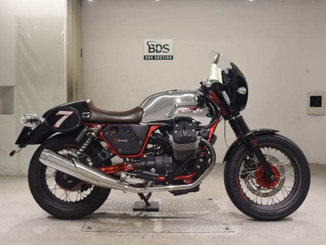 Moto Guzzi V7ﾚｰｻｰ 2016