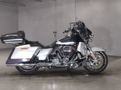 HD STREET GLIDE FLHXSE1920 CVO 2019
