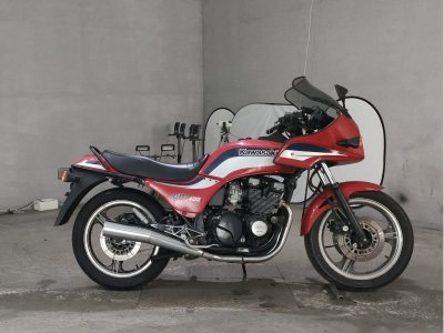 Kawasaki GPZ400 2025