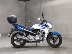 Suzuki GSR250