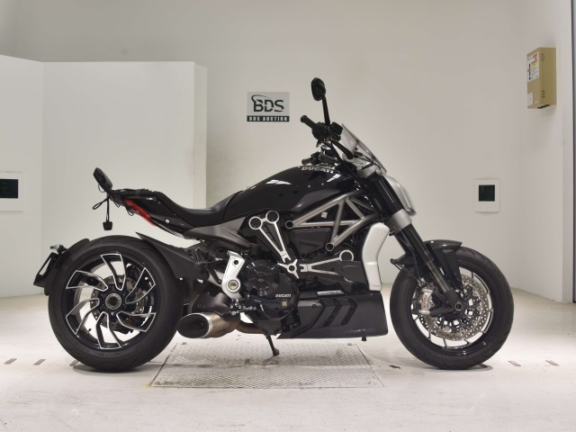 Ducati X DIAVEL S 2016