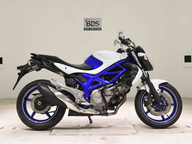Suzuki GLADIUS SFV400 2012