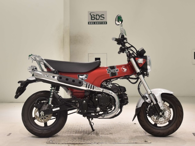Honda DAX125 2022